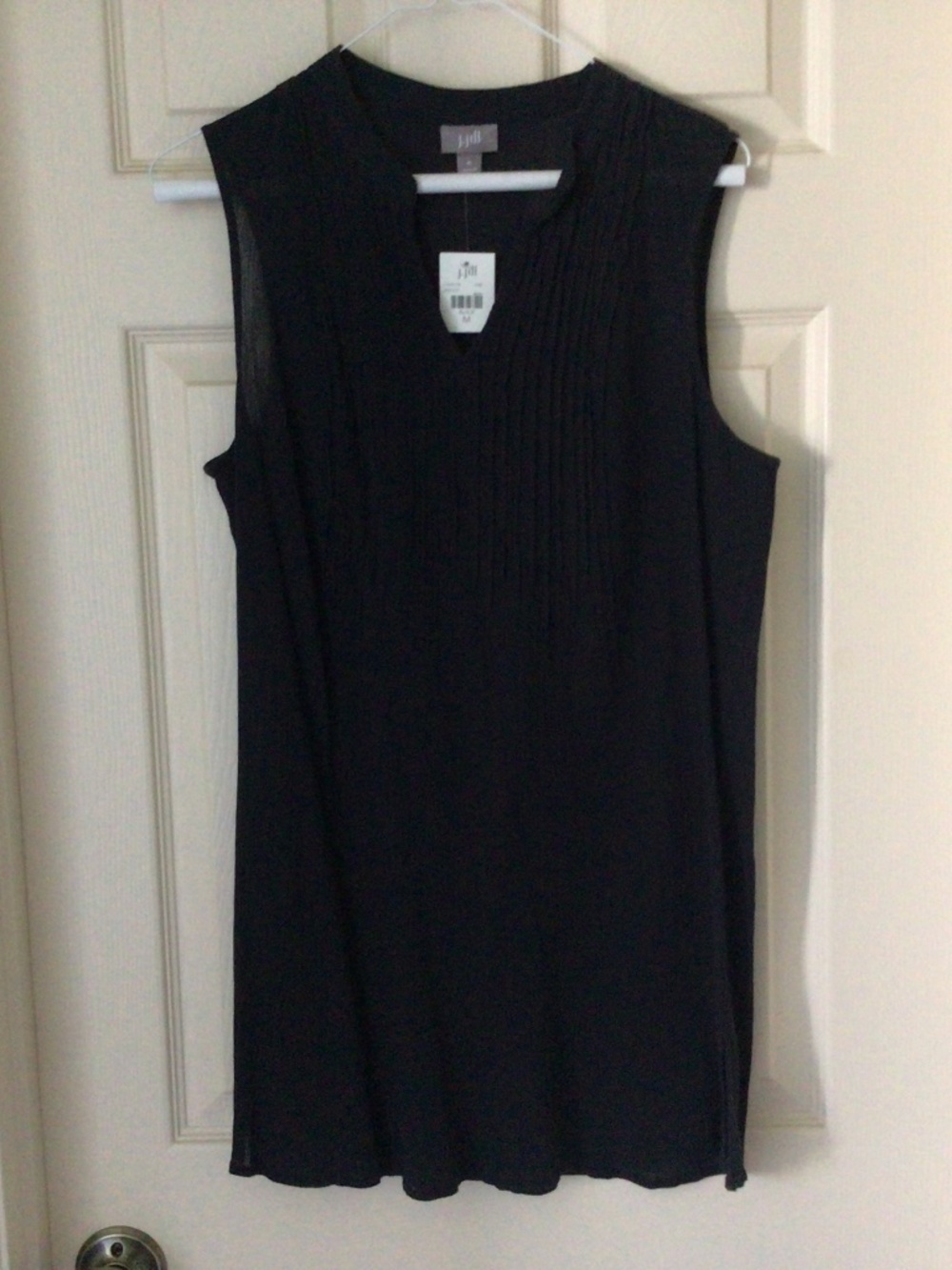 Women’s sleeveless top